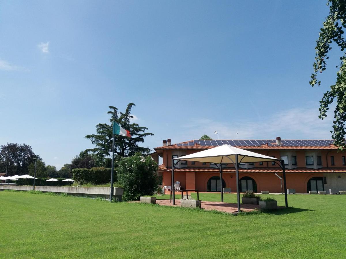 Hotel Verri Misano di Gera dʼAdda Exterior foto